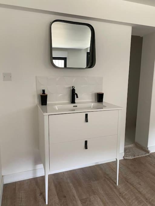 Loft Proche Centre Ville Hotes Habitant A L Etage Laval  Dış mekan fotoğraf
